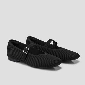Vivaia Mary Jane Flats